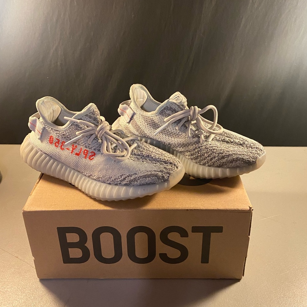 Yeezy Boost 350 V2 Blue tint